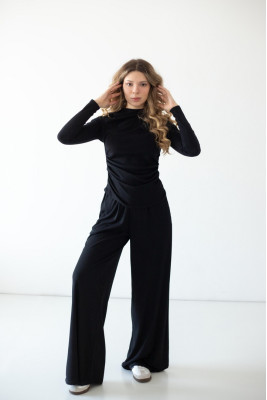 Костюм жіночий